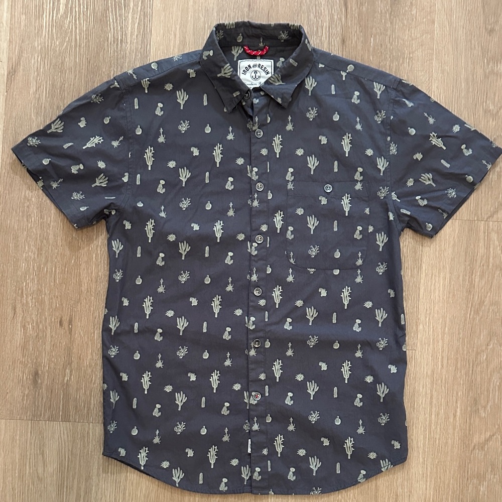 Iron & Resin Button Down short sleeve